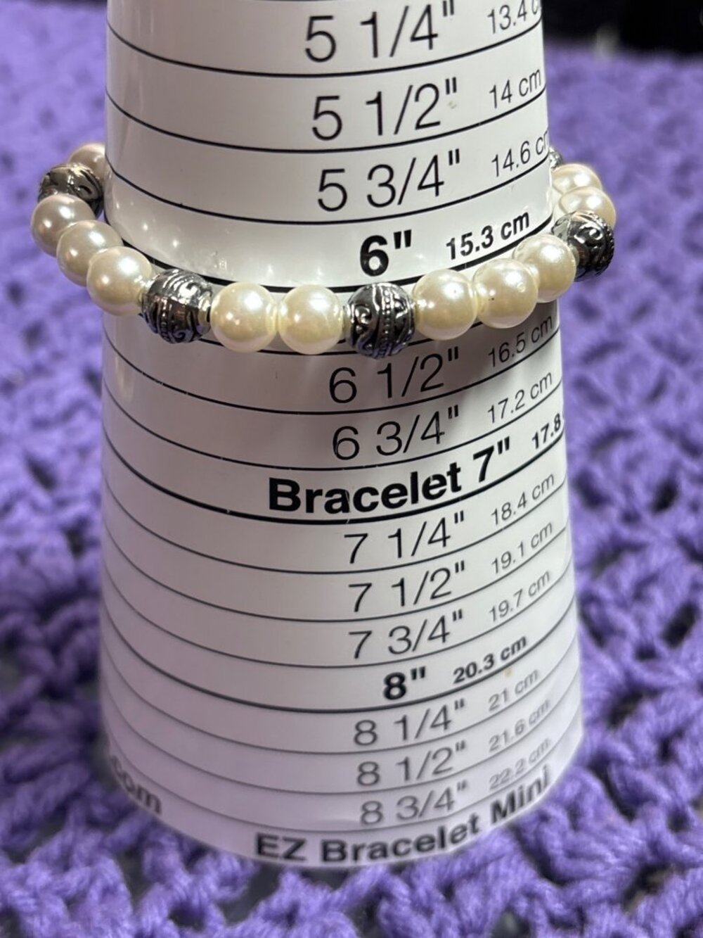 Plastic Faux Pearl Silvertone Beaded Stretchy Bracelet 6 inches Unstretched
